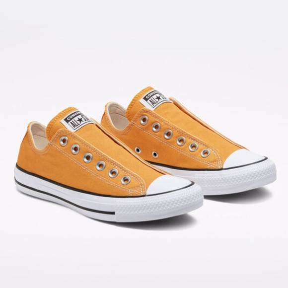 CHUCK TAYLOR ALL STAR SLIP ON - Picture 1 of 2